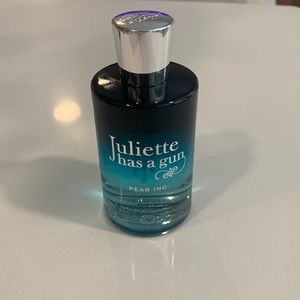 Juliette has a gun Pear Inc.